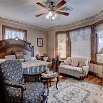 Grandison Inn